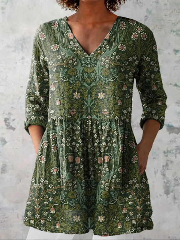 Julie — Long Blouse with V-Neck