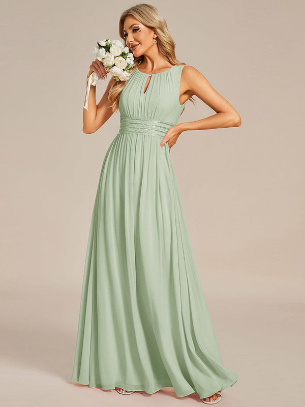 A-Line Chiffon Round Neckline Bridesmaid Dress with Sleeveless and Pleats